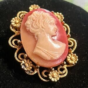 Vintage Gold Tone Cameo Brooch with Floral Oval Frame